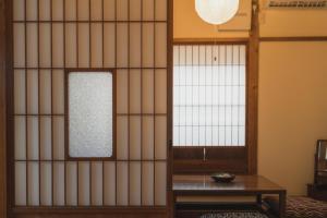 Foto sihtkohas Ōzu asuva majutusasutuse 城下の宿　燈 galeriist