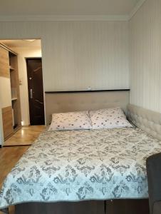 Ένα ή περισσότερα κρεβάτια σε δωμάτιο στο Komfortowy pokój gościnny 300 m od morza dzielnica uzdrowisk