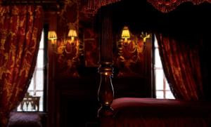 Voodi või voodid majutusasutuse The Witchery by the Castle toas