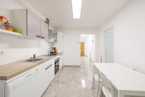Fotografie z fotogalerie ubytování Cozy, spacious and charming 4 bedrooms apartament ve Vídni