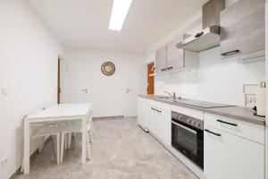 Fotografie z fotogalerie ubytování Cozy, spacious and charming 4 bedrooms apartament ve Vídni