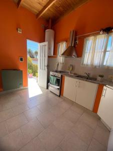 Η κουζίνα ή μικρή κουζίνα στο Departamento Centro RIOyMAR