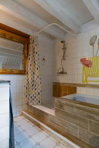 Koupelna v ubytování Grande Maison Creuzier - Villa 3 chambres et jardin