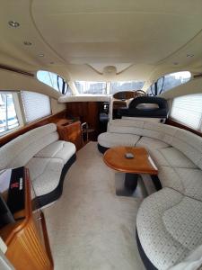 Ảnh trong thư viện ảnh của Yacht Azimut 42 - La Perla ở Constanţa