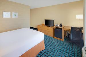 TV a/nebo společenská místnost v ubytování Fairfield Inn & Suites Austin University Area