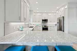 Кухня или мини-кухня в 5294 Umbrella Pool Rd home
