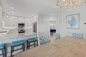 Кухня или мини-кухня в 5294 Umbrella Pool Rd home
