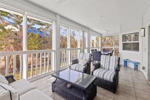 Балкон или терраса в 5294 Umbrella Pool Rd home