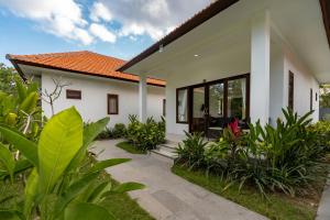 Zahrada ubytování Nusa Indah Onai Hotel