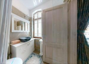 Ένα μπάνιο στο Vila Maresal +34 φωτογραφίες