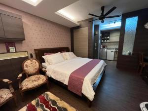 Postel nebo postele na pokoji v ubytování Guest Studio/Suite Condominum Near Batu Caves