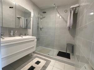 Koupelna v ubytování C- view Palace + 9 fotografií