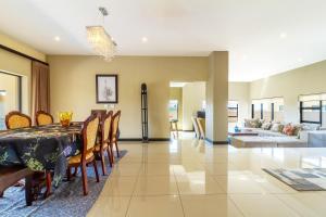 Khu vực ghế ngồi tại #AlimamaSpaces:The Chiwa's Mansion