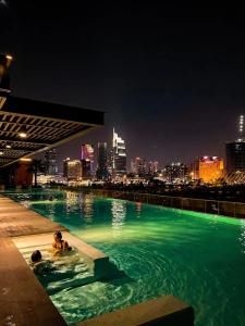 METROPOLE -Central Saigon Riverside -Free POOL-GYM-SAUNA Room-YOGA Room