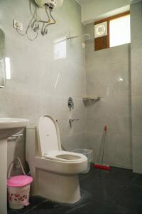 Phòng tắm tại Firefly Hostel