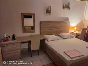 Postel nebo postele na pokoji v ubytování Lovely Bosnian Home + 37 fotografií