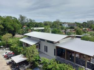 an overhead view of a white building with a parking lot at А2 ВАТСАП669З582I976 примем РУБЛИ in Nai Yang Beach