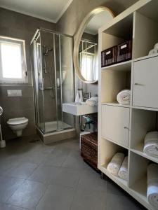 Koupelna v ubytování Kavajin Rooms