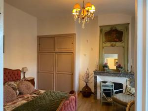 Posedenie v ubytovaní Maison 1823 - Suites de charme à Garons