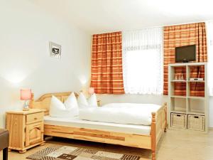 Ліжко або ліжка в номері Berggasthof Lusen