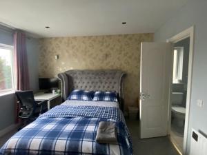 Private shared room near Blanchardstown shopping center