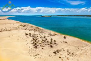 Foto da galeria de B&B Beach House Pousada Exclusiva pés na água Pontal do Peba única em Alagoas em Pontal do Peba