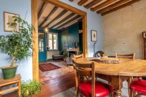 Posezení v ubytování Chez Miriam - Maison de caractère - Ville avec jardin