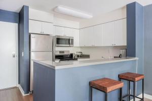 Imagen de la galería de S Beach 1BR w Pool next to SF Bay SFO-28, en San Francisco 40 fotos más