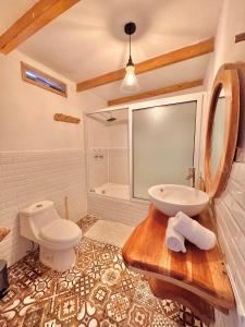 Koupelna v ubytování Sababa Resort