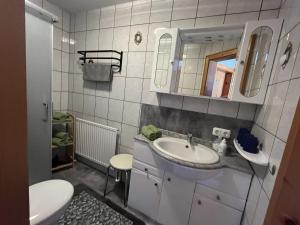 Kúpeľňa v ubytovaní Apartment Familie Thomas und Angelika Melmer