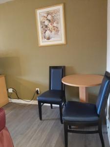Posezení v ubytování Centralia Inn