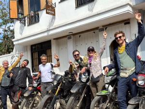 Gestir sem dvelja á Amuya Hostel