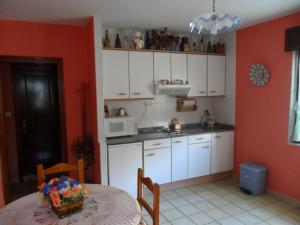 Kuhinja oz. manjša kuhinja v nastanitvi Apartamentos Peña Ubiña