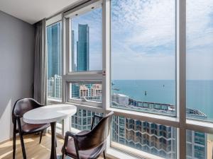 Nespecifikovaný výhled na moře nebo výhled na moře při pohledu z hotelu