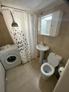 Phòng tắm tại Acropolis view 3 shared room