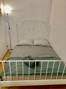 Comfy, nice and small room in Krakow 5 객실 침대