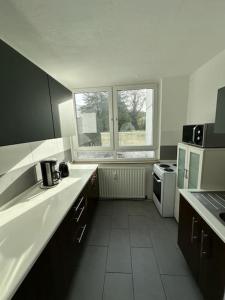 Kuchyň nebo kuchyňský kout v ubytování MG90 Schönes Monteur Apartment für 5 Personen