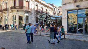 Loft Magna Grecia Reggio Calabria Centro Storico a 3 minuti a piedi dal mare vendégei