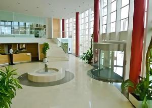 Istumisnurk majutusasutuses Fabulous studio apartment with aircon, parking and terrace ocean view