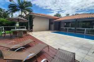 Swimmingpoolen hos eller tæt på Casa Escarpas do Lago - Capitólio - MG