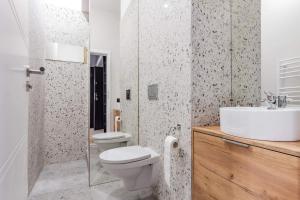 Un baño de Piotrkowska 92 Studio A