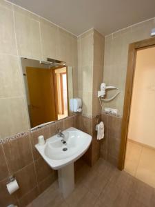 Kúpeľňa v ubytovaní dpCristal Calvo Sotelo 164, 4D