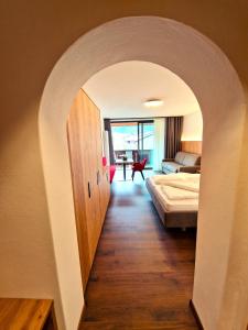 Postel nebo postele na pokoji v ubytování Hotel Tanja-Sonnenhof