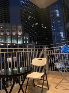 Balkón nebo terasa v ubytování Standpoint Tower Apartment opposite Burj Khalifa