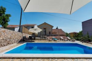 Bazén v ubytování Holiday home Villa Mare nebo v jeho okolí