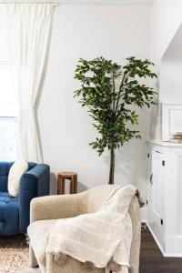 Gallery image of The Shamrock Retreat:Movie Nights & Kid's Nook 10+ in South Bend