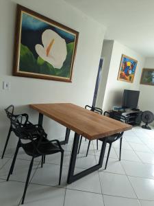 Zona de comedor en el apartamento