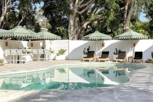 Бассейн в Wake Up! Byron Bay или поблизости