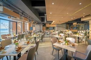 Restauracja lub miejsce do jedzenia w obiekcie The Code Hotel & Spa Da Nang