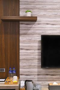 TV a/nebo společenská místnost v ubytování 綺樂文旅 康定館 Le Room Hotel Kangding